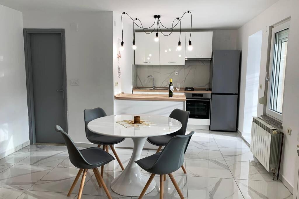 New Apartment Ema I Krk Town Luaran gambar